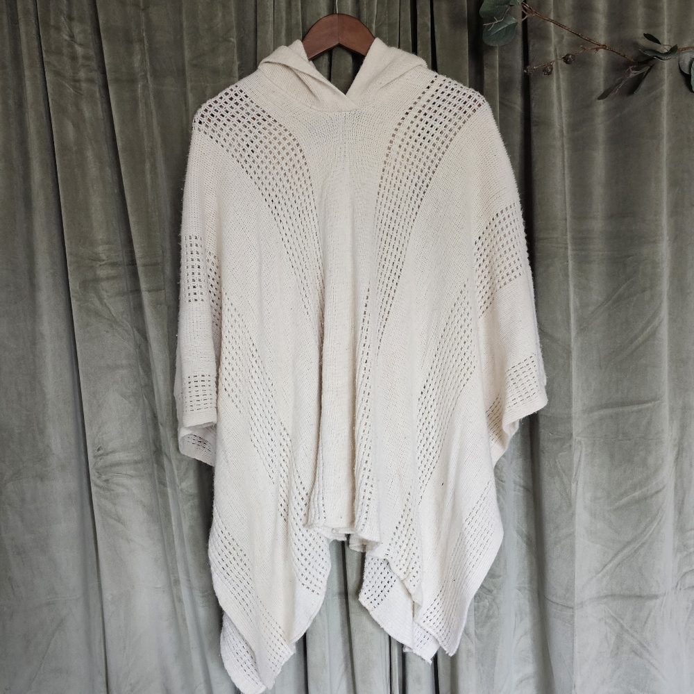 Y2k Western Coastal Cowgirl Beachy Boho Hippie McBling Cream Colored Knit Poncho
